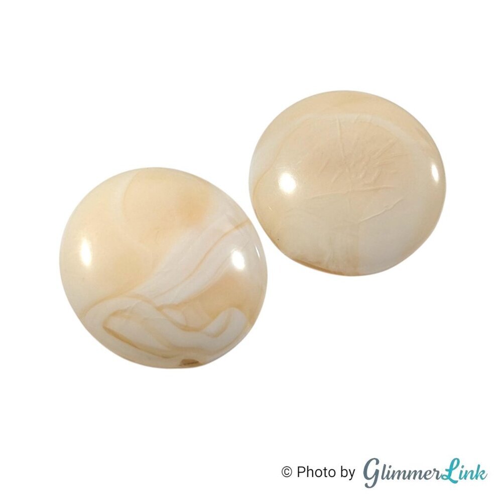 Vintage Cream Lucite Marbled Round Clip On Earrings - Picture 4 of 10